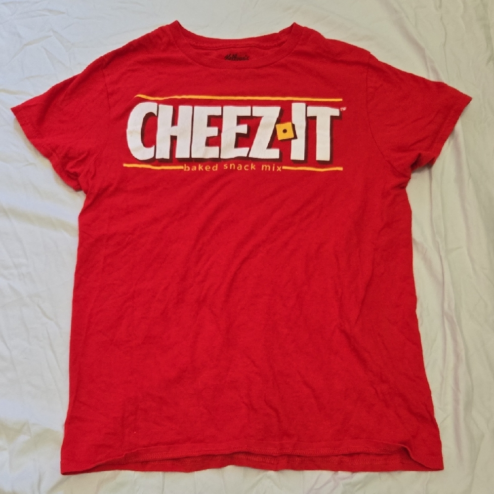 Women's Cheez-It Red Graphic T-Shirt Size - Small